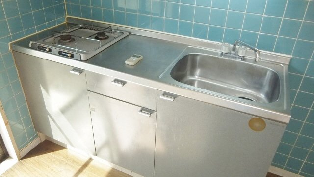 ブルースカイ原木のキッチン|2口システムキッチンです☆