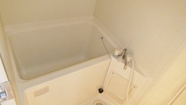 ブルースカイ原木の浴室|綺麗な浴室です