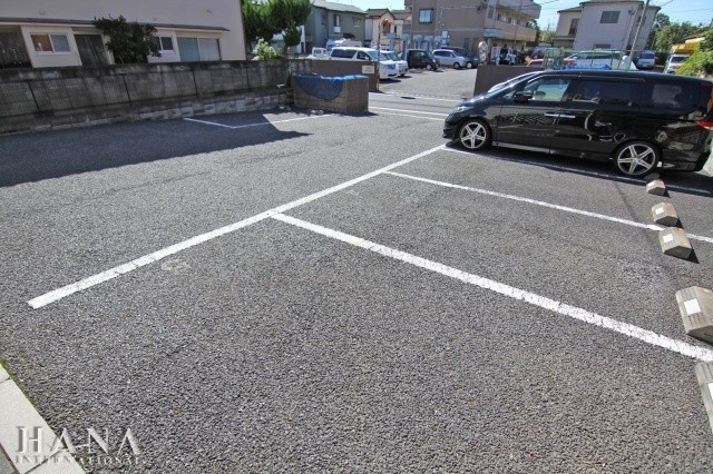 ビクトワールの駐車場