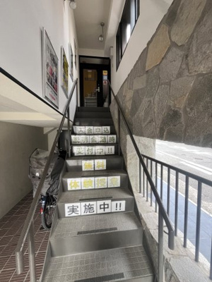 【エントランス】 | アジュール山本通