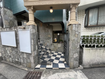 【エントランス】 | アジュール山本通