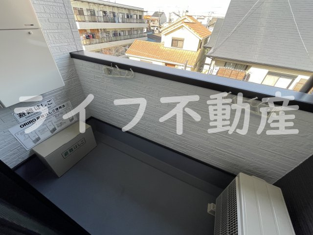 CRASTINE大蓮北4丁目Bのバルコニー|外からの目が気にならないバルコニーで洗濯物が干せます