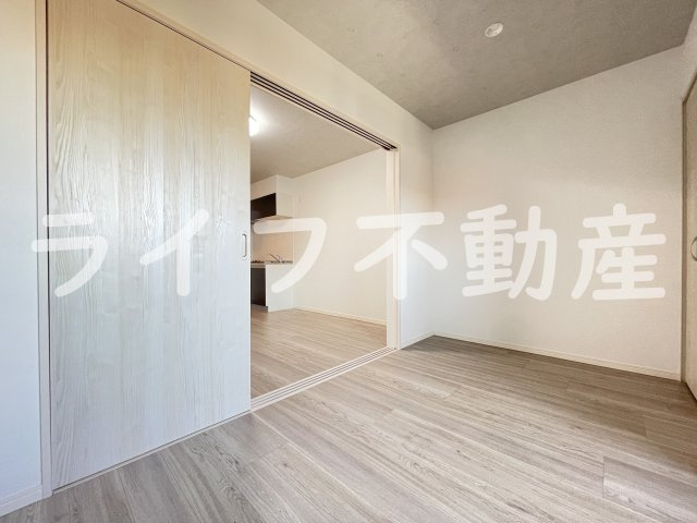 CRASTINE大蓮北4丁目Bの洋室|落ち着いた色調の洋室です