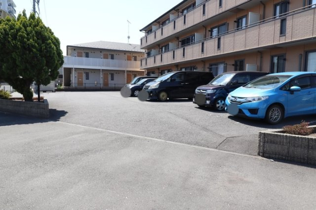 Brezzaの駐車場