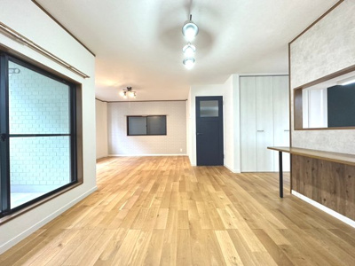 【居間・リビング】 | 豊中市西緑丘3丁目戸建