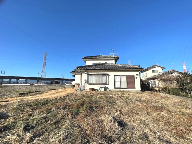 藤岡市岡之郷　中古700の前面道路含む現地写真