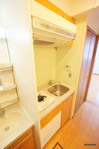エステムコート新大阪3ステーションプラザ　仲介手数料無料のキッチン