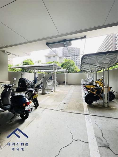 パロスリバーコート博多壱番館の駐車場