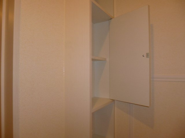 シェーンバッハ笹沖のトイレ|トイレ棚