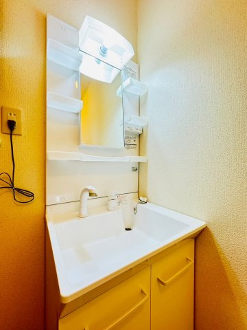【独立洗面台】 | グランソアレ西町 | 独立洗面台あり、毎朝おしゃれに忙しい女性の方におすすめです