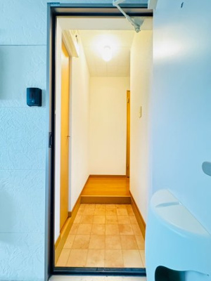【玄関】 | グランソアレ西町 | 収納もある玄関です