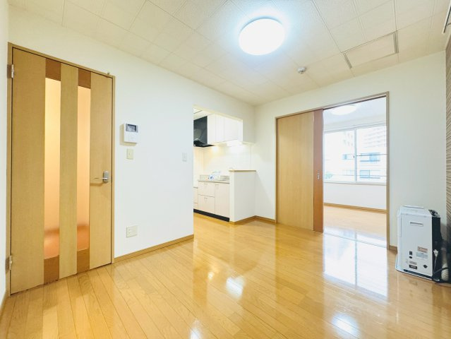 【居間・リビング】 | グランソアレ西町 | おしゃれな居間です