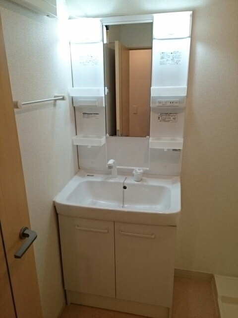 ソレイユ　ヒルズの独立洗面台|洗面所