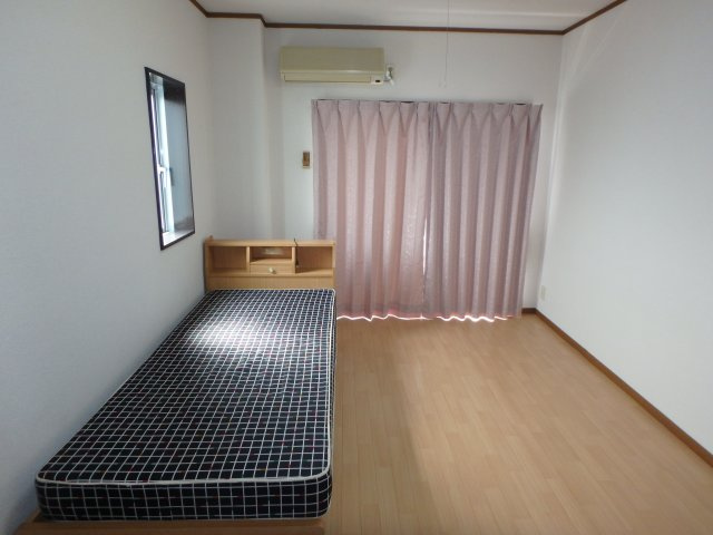 グリーンコーポさのの洋室