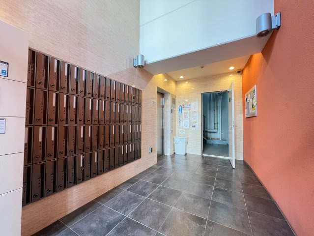 サムティ難波グレイスのロビー
