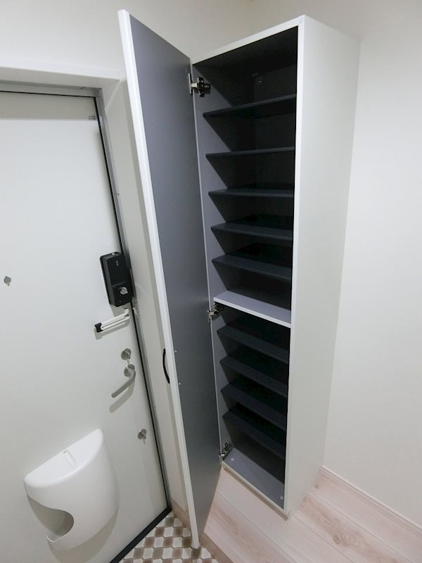 ハーミットクラブハウス　プレシャス大熊の玄関