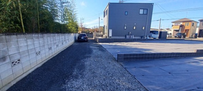 【前面道路含む現地写真】 | 本庄市見福4丁目1290万A区画　土地 | 前面道路含む現地写真です