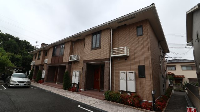 明石市大蔵谷奥のアパートの外観