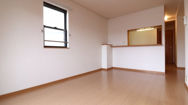 明石市大蔵谷奥のアパートの居間・リビング