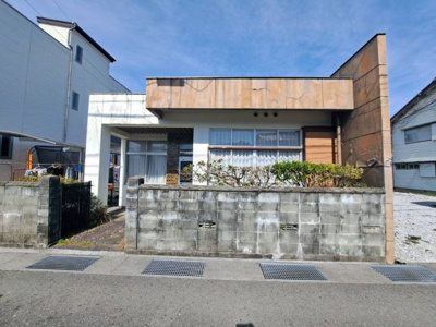 【外観】 | 高知県土佐市宇佐町宇佐　中古住宅