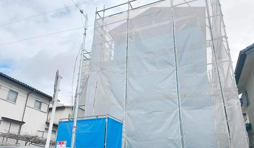 枚方市楠葉面取町　新築一戸建ての前面道路含む現地写真|前面道路含む現地写真です