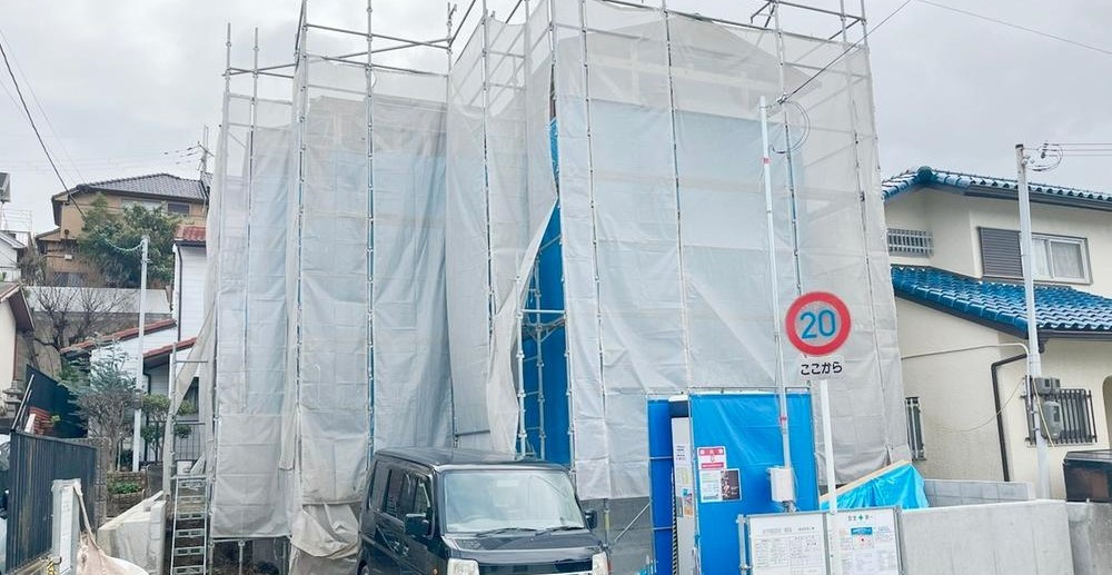 枚方市楠葉面取町　新築一戸建ての前面道路含む現地写真|前面道路含む現地写真です