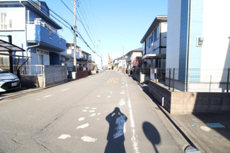 【前面道路含む現地写真】