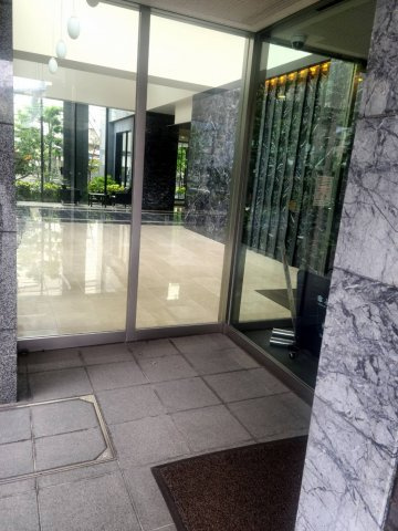 シティタワー池袋ウエストゲートのエントランス