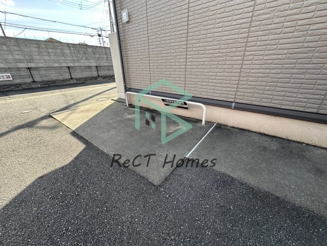 ジェントル阿成の駐車場