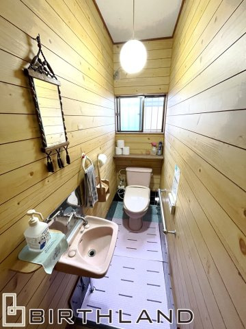 開成六丁目　中古戸建てのトイレ