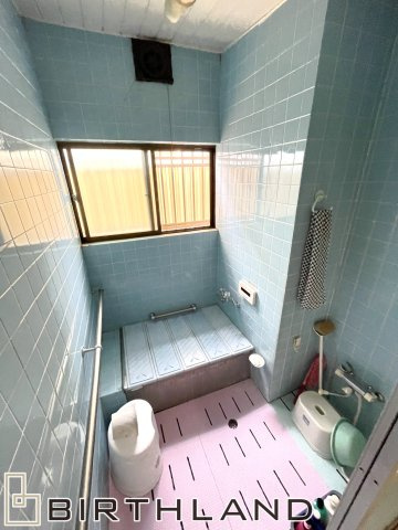 開成六丁目　中古戸建ての浴室