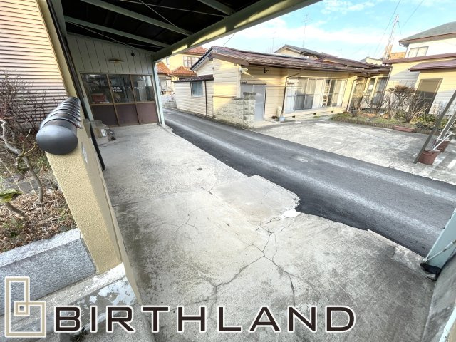 開成六丁目　中古戸建ての駐車場
