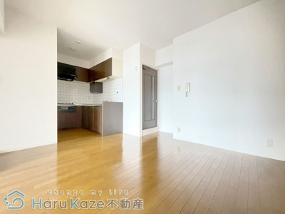 【居間・リビング】 | セザール鳴尾公園【ファミリータイプ】