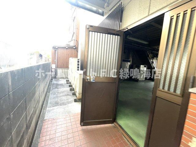 中川好本貸工場の外観
