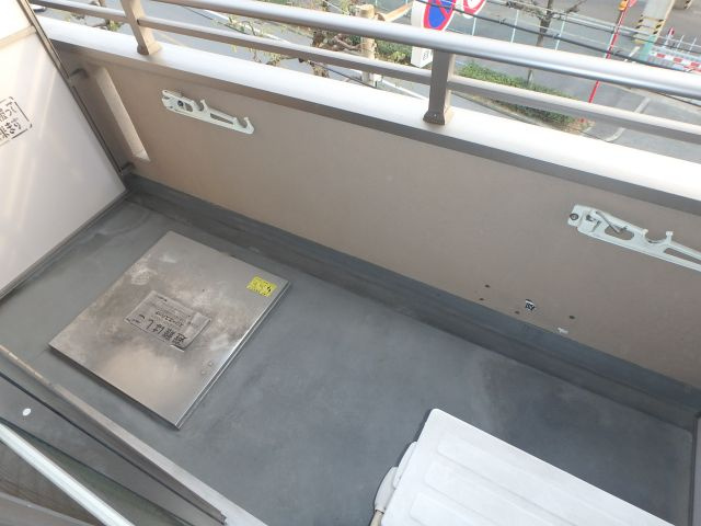 グランディ小阪のバルコニー