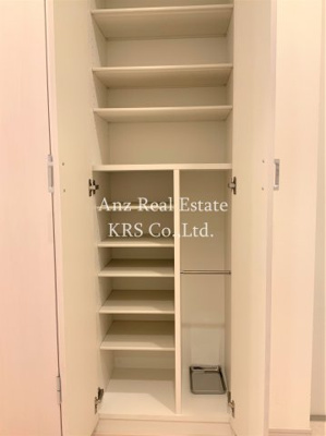 【設備】 | 藤の邸 京町堀 | 傘用収納スペースも備えたトールタイプのシューズボックス！