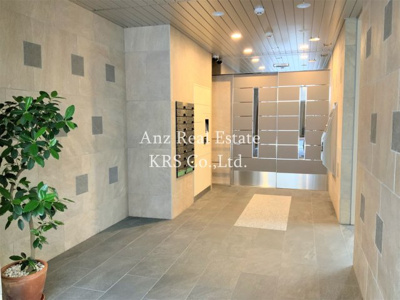 【ロビー】 | 藤の邸 京町堀 | 落ち着いた雰囲気のロビー！高級感があります！