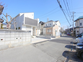 【前面道路含む現地写真】