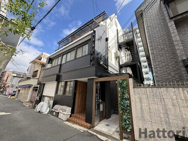 BLANCOSTA CASAREVEの外観