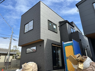 【外観】 | 閑静な住宅街で2区画の分譲地！！陽当たり通風良好の分譲地♪角地！！耐震等級最高等級3取得の強固な家♪