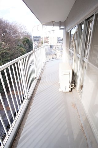 津田沼スカイハイツのバルコニー