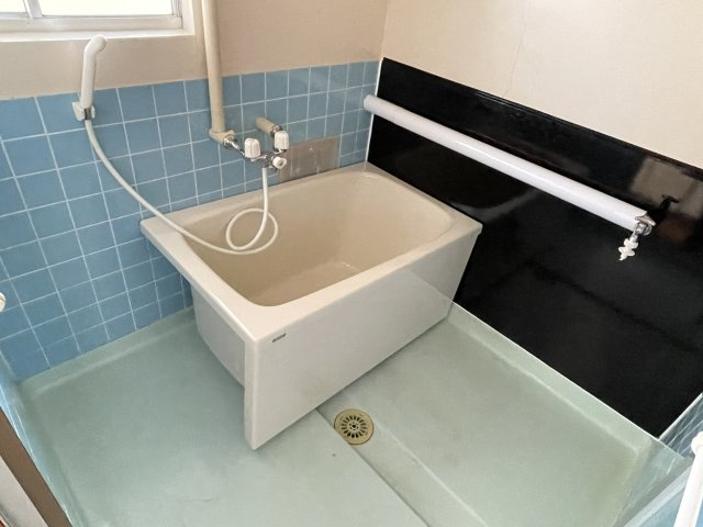 アルモ小白川の浴室