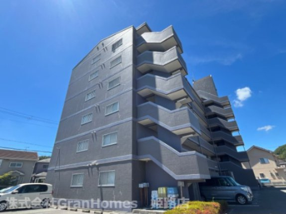 パストラル青山の外観