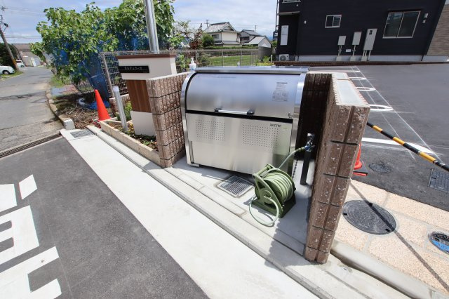 【その他共用部分】 | ポルチュラーカ | 敷地内ゴミ捨場