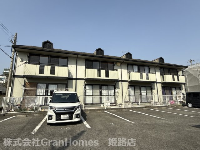 センチュリー7　Ｂ棟の外観