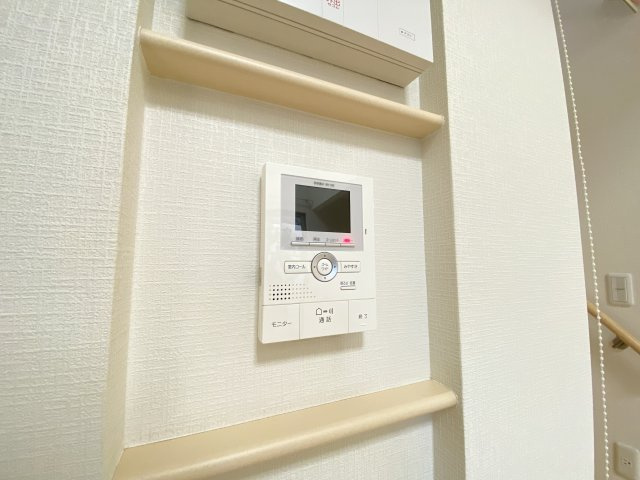 安心のモニター付きインターホン★