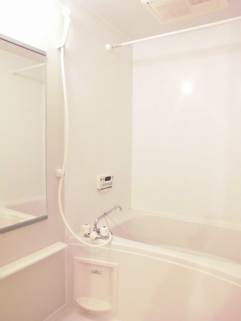 リトル　マーシュ　Ⅱの浴室|バス