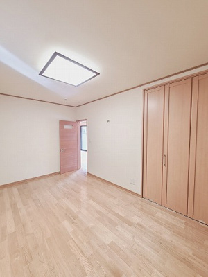 【洋室】 | 国屋町H貸家