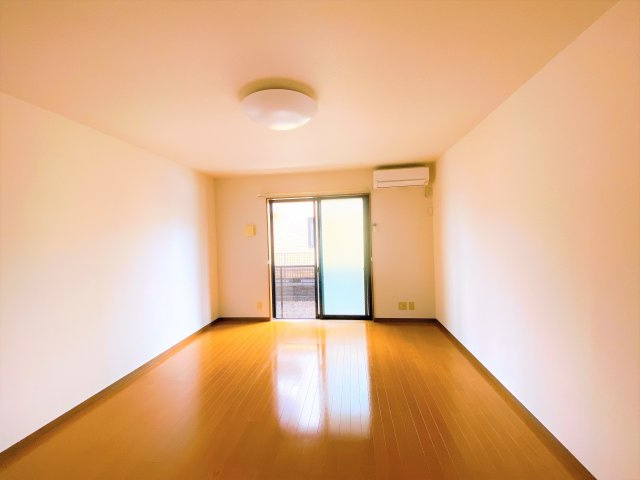 アンプルールリーブル永遠の内装|別部屋同一間取りのお写真となります。