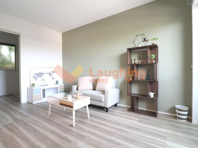 【居間・リビング】 | メゾングレイス上津 | こちらのリビングで趣味の時間をお楽しみください